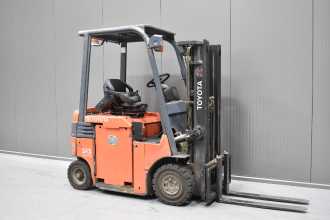 Használt targonca TOYOTA 7FBMF16 /56321/ ELEKTRO VIERRADFRONTSTAPLER (12996608) backdrop