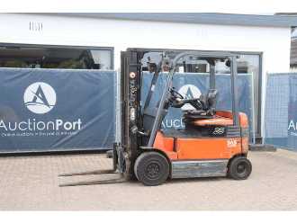Használt targonca TOYOTA 7FBMF25 ELEKTRO VIERRADFRONTSTAPLER (13065060) backdrop