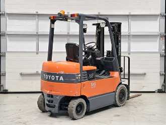 Használt targonca TOYOTA 7FBMF25 ELEKTRO VIERRADFRONTSTAPLER (13071520)