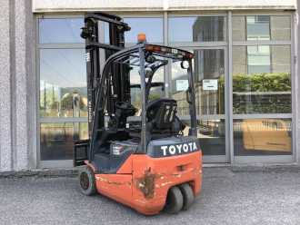 Használt targonca TOYOTA 8FBE15T ELEKTRO DREIRADFRONTSTAPLER (12800944)