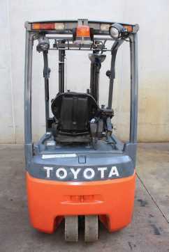 Használt targonca TOYOTA 8FBE16T ELEKTRO DREIRADFRONTSTAPLER (13065188)