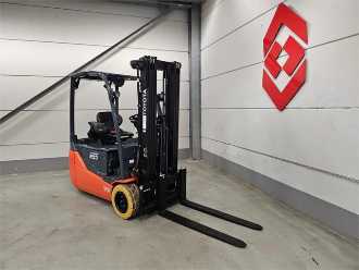 Használt targonca TOYOTA 8FBE20T ELEKTRO VIERRADFRONTSTAPLER (12821712)