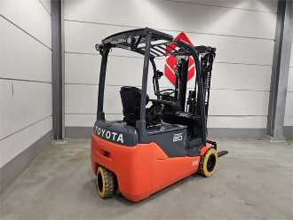 Használt targonca TOYOTA 8FBE20T ELEKTRO VIERRADFRONTSTAPLER (12888376)