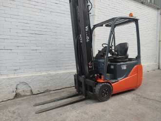 Használt targonca TOYOTA 8FBEKT16 ELEKTRO DREIRADFRONTSTAPLER (13037178)