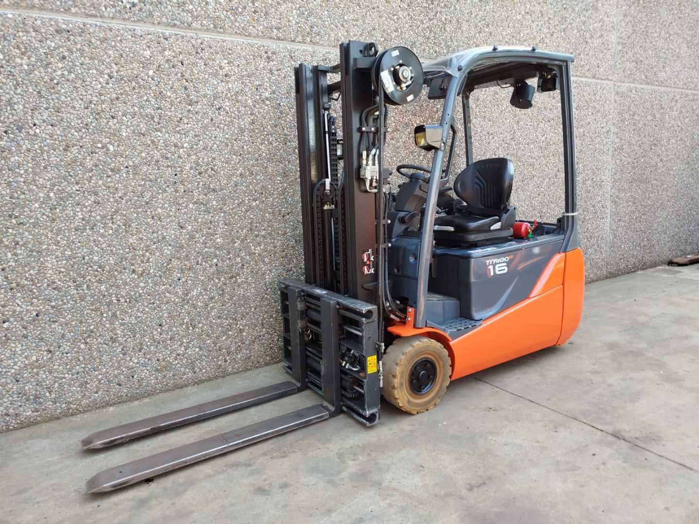 Használt targonca TOYOTA 8FBET16 ELEKTRO DREIRADFRONTSTAPLER (13067291)