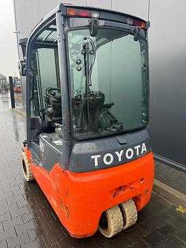 Használt targonca TOYOTA 8FBET20 ELEKTRO VIERRADFRONTSTAPLER (13068688)