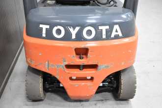 Használt targonca TOYOTA 8FBM16T /59091/ ELEKTRO VIERRADFRONTSTAPLER (13072856)