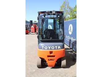 Használt targonca TOYOTA 8FBM16T ELEKTRO VIERRADFRONTSTAPLER (13041362)
