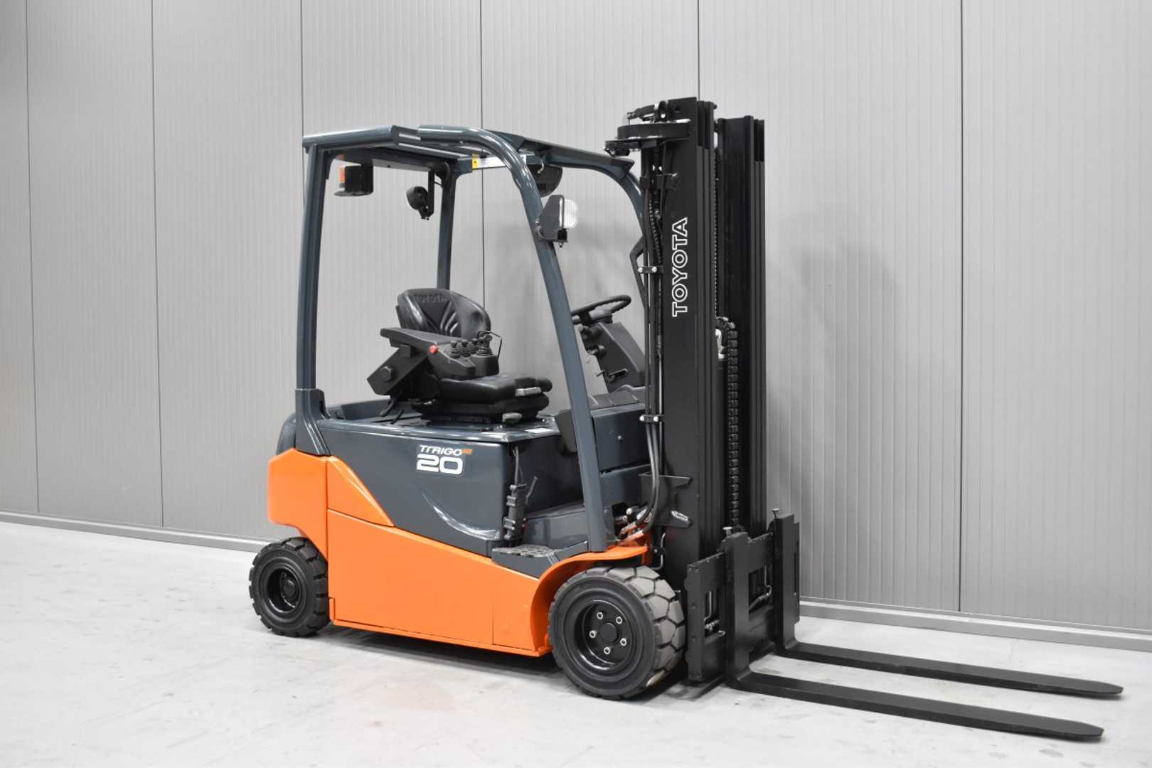 Használt targonca TOYOTA 8FBM20T /58261/ ELEKTRO VIERRADFRONTSTAPLER (13064808)