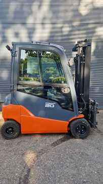 Használt targonca TOYOTA 8FBM20T ELEKTRO VIERRADFRONTSTAPLER (13056731)
