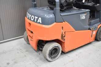 Használt targonca TOYOTA 8FBMK16T /56741/ ELEKTRO VIERRADFRONTSTAPLER (13025437)