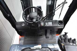 Használt targonca TOYOTA 8FBMKT25 /57622/ ELEKTRO VIERRADFRONTSTAPLER (13039943)