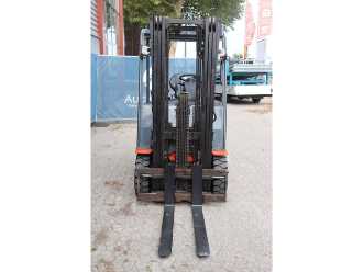 Használt targonca TOYOTA 8FBMT25 ELEKTRO VIERRADFRONTSTAPLER (13063423)