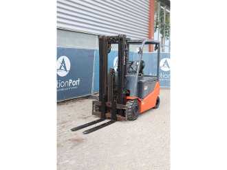 Használt targonca TOYOTA 8FBMT25 ELEKTRO VIERRADFRONTSTAPLER (13063423)