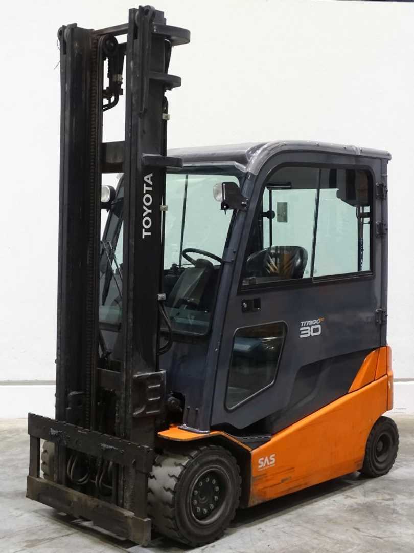 Használt targonca TOYOTA 8FBMT30 ELEKTRO VIERRADFRONTSTAPLER (12920845)