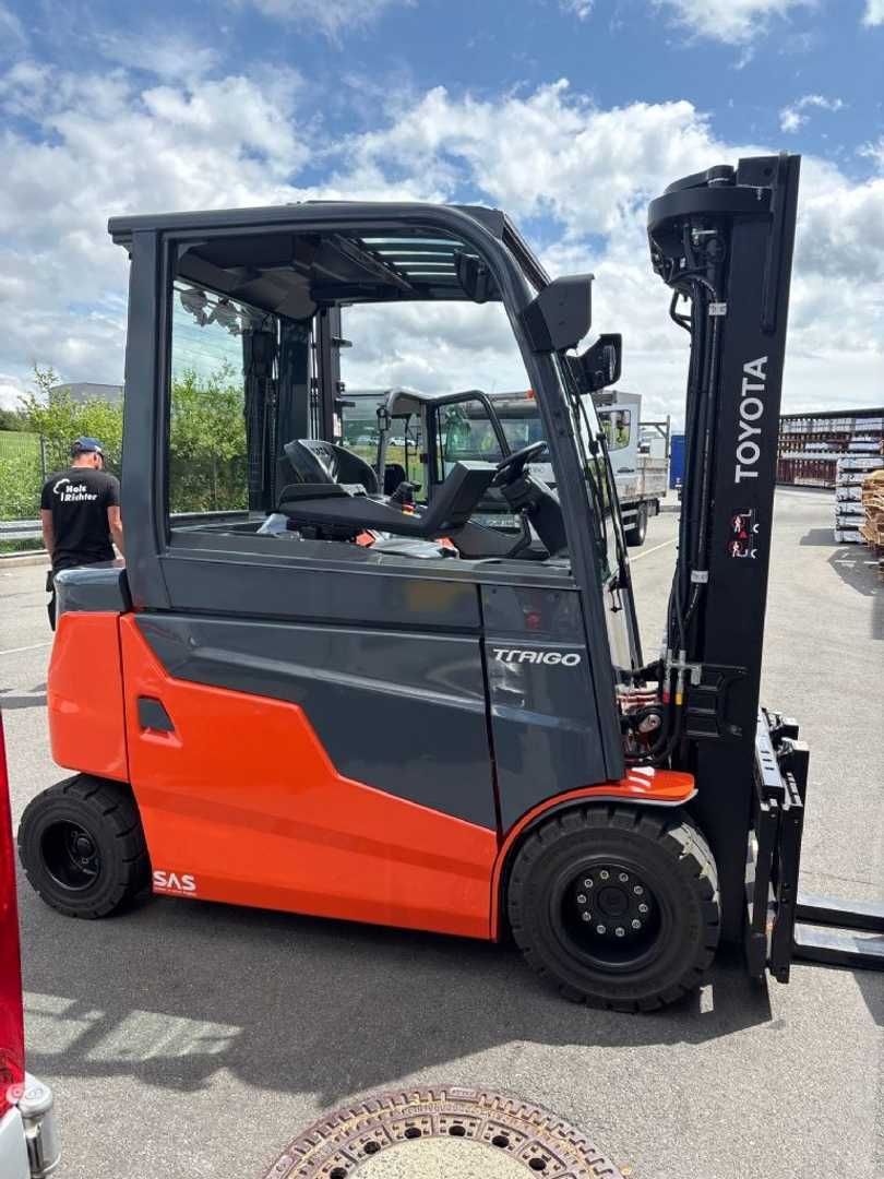 Használt targonca TOYOTA 9FBM30T ELEKTRO VIERRADFRONTSTAPLER (13075500)