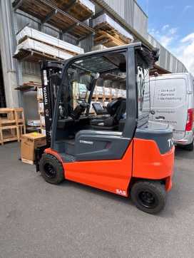 Használt targonca TOYOTA 9FBM30T ELEKTRO VIERRADFRONTSTAPLER (13075500)