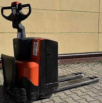 Használt targonca TOYOTA BT Levio LWE 200 ELEKTRO NIEDERHUBWAGENDEICHSEL (12956691) backdrop