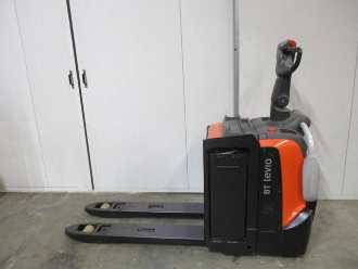 Használt targonca TOYOTA LPE200 ELEKTRO NIEDERHUBWAGENFAHRERSTAND (13071590)