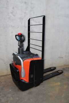 Használt targonca TOYOTA LPE200 ELEKTRO NIEDERHUBWAGENSEMIELEKTRISCH (13066837)