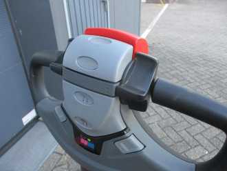 Használt targonca TOYOTA LWE140 ELEKTRO NIEDERHUBWAGENDEICHSEL (13064378)
