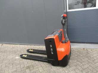 Használt targonca TOYOTA LWE200 ELEKTRO NIEDERHUBWAGENDEICHSEL (13060837)