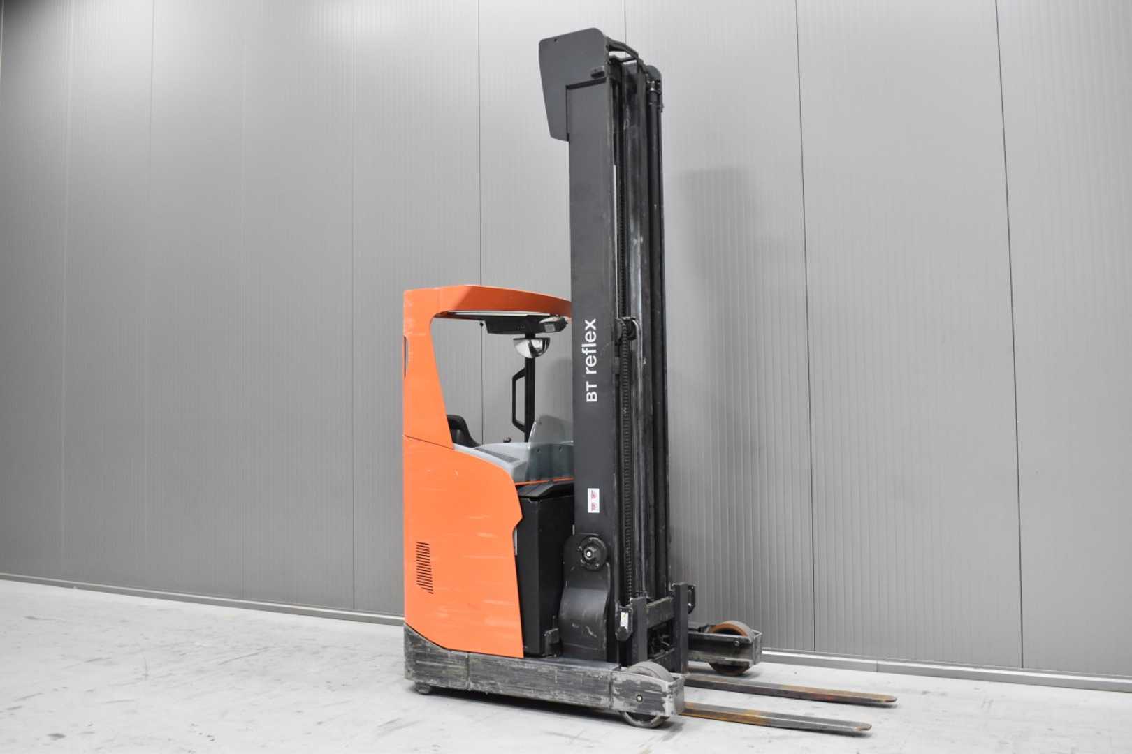 Használt targonca TOYOTA RRE 140 H /58788/ ELEKTRO SCHUBMASTSTAPLER (13069555)