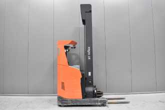 Használt targonca TOYOTA RRE 140 H /58788/ ELEKTRO SCHUBMASTSTAPLER (13069555)