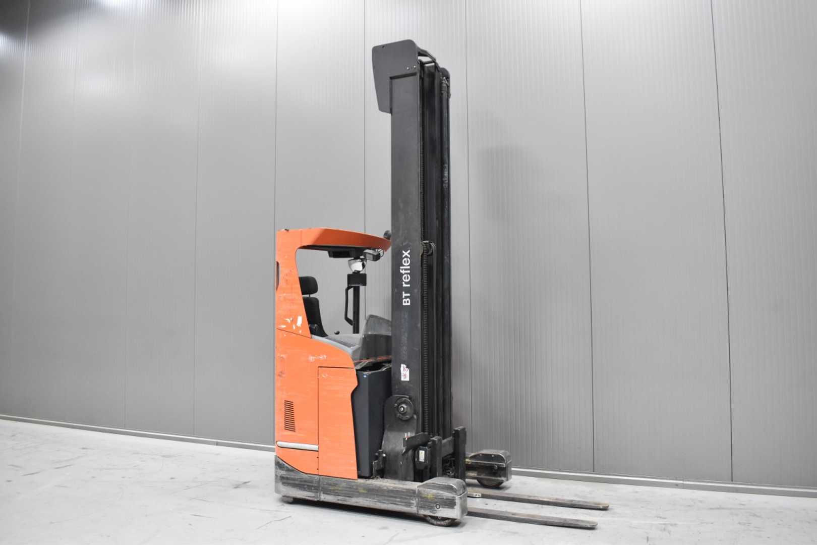 Használt targonca TOYOTA RRE 140 HE /59029/ ELEKTRO SCHUBMASTSTAPLER (13073125)