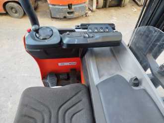 Használt targonca TOYOTA RRE120M ELEKTRO SCHUBMASTSTAPLER (13070259)