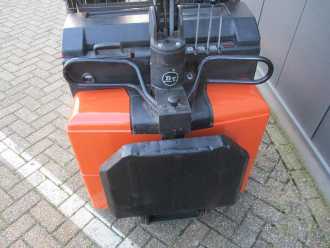Használt targonca TOYOTA RWE120 ELEKTRO HOCHHUBWAGENFAHRERSTAND (13028626)