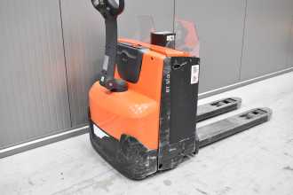 Használt targonca TOYOTA SWE 080L /58818/ ELEKTRO HOCHHUBKOMMISSIONIERER (13068704)