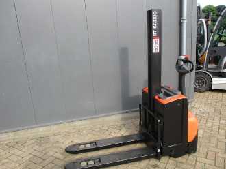 Használt targonca TOYOTA SWE 080L ELEKTRO HOCHHUBWAGENDEICHSEL (13058620)