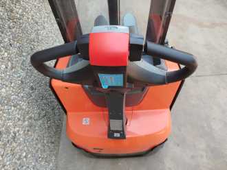 Használt targonca TOYOTA SWE120 ELEKTRO HOCHHUBWAGENDEICHSEL (13067365)