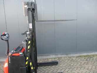 Használt targonca TOYOTA SWE120XR ELEKTRO HOCHHUBWAGENDEICHSEL (13071589)