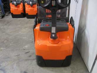 Használt targonca TOYOTA SWE120XR ELEKTRO HOCHHUBWAGENDEICHSEL (13071687)