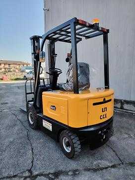 Használt targonca UN FB15 ELEKTRO VIERRADFRONTSTAPLER (12921337)