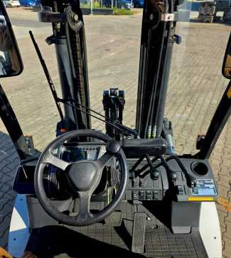 Használt targonca UNICARRIERS J2F4F40 FG40NT GX-40 DEMO WEITERE WEITERE (13070573)