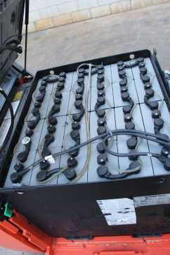 Használt targonca WEITERE 8FBE16T ELEKTRO DREIRADFRONTSTAPLER (13065192)