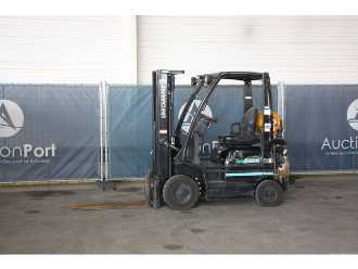 Használt targonca WEITERE UniCarriers P1D1A18LQ GAS VIERRADFRONTSTAPLER (13047023) backdrop