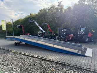 Használt targonca WEITERE Verladerampe VR 12 / 2.5 lackiert HANDSEMI WEITERE (13073885)