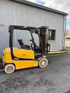 Használt targonca YALE ERP 30 VL Value ELEKTRO VIERRADFRONTSTAPLER (13004493) backdrop
