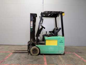 Használt targonca YALE ERP16 ATF ELEKTRO DREIRADFRONTSTAPLER (13065942)