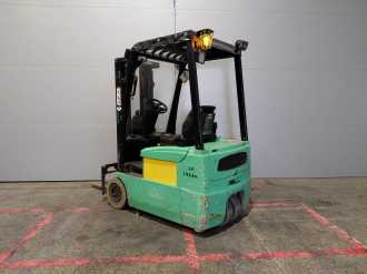 Használt targonca YALE ERP16 ATF ELEKTRO DREIRADFRONTSTAPLER (13065942)
