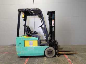 Használt targonca YALE ERP16 ATF ELEKTRO DREIRADFRONTSTAPLER (13070992)