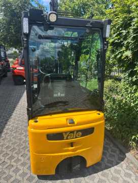 Használt targonca YALE ERP18VT MWB E2260 ELEKTRO DREIRADFRONTSTAPLER (13061211)
