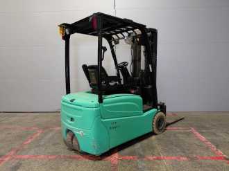 Használt targonca YALE ERP20VTLWB ELEKTRO DREIRADFRONTSTAPLER (13072145)