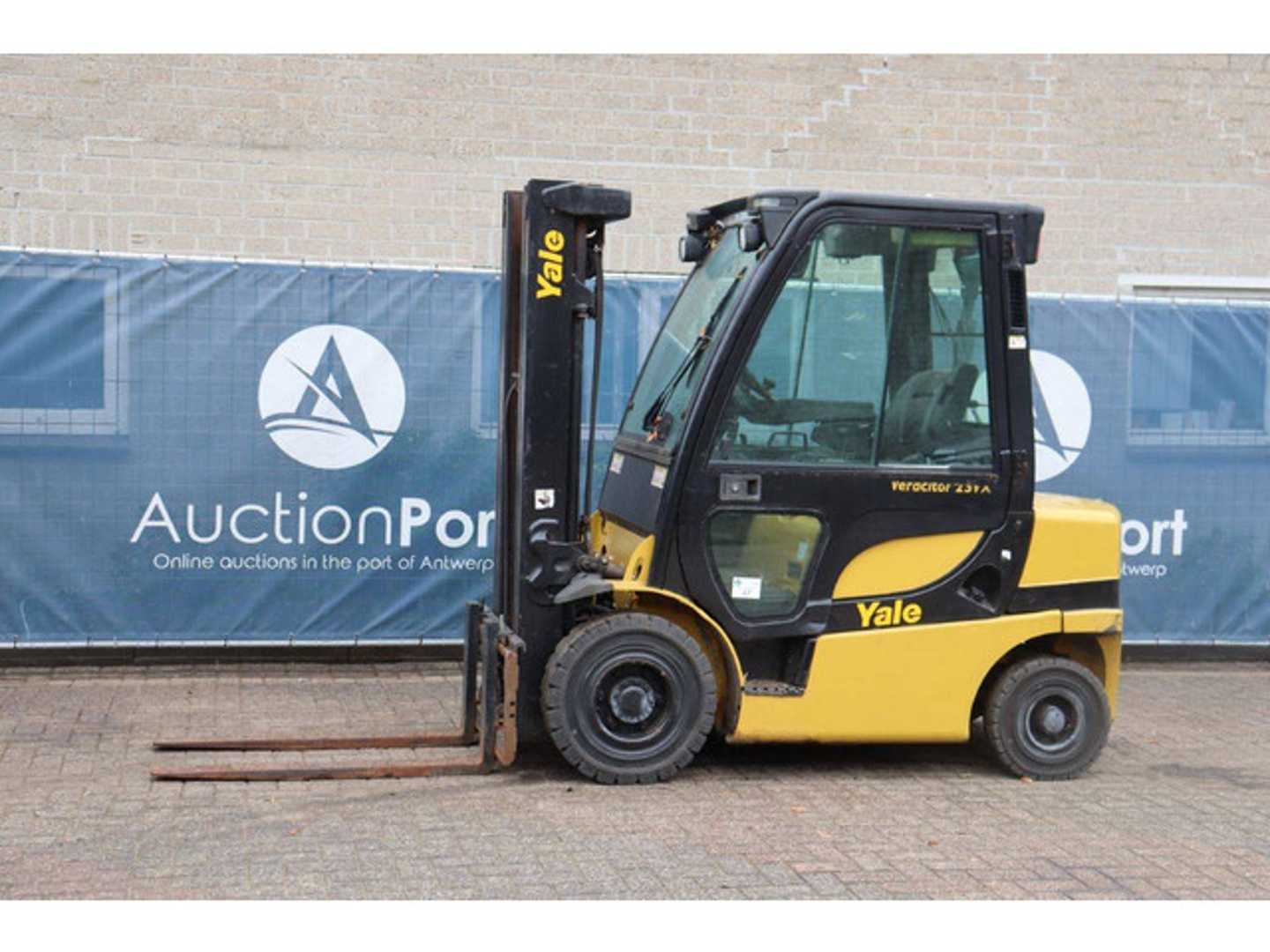 Használt targonca YALE GDP25VX E2170 DIESEL VIERRADFRONTSTAPLER (13062942)