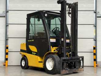 Használt targonca YALE GDP30VX DIESEL VIERRADFRONTSTAPLER (13068850) backdrop