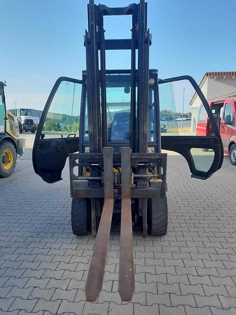 Használt targonca YALE GLP35 VX V2445 GAS VIERRADFRONTSTAPLER (13061700)